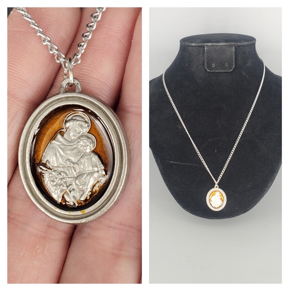 St. Anthony Pray for Us Silvertone Medallion Necklace - Picture 1 of 6